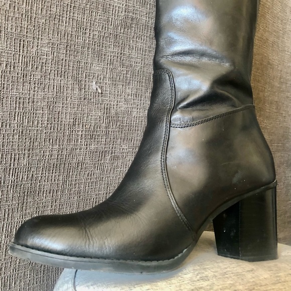 Black knee high leather Nine West Boots. Great used condition. - Picture 7 of 8